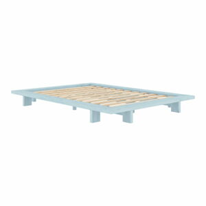 Světle modrá dvoulůžková postel z borovicového dřeva s roštem 140x200 cm Japan – Karup Design
